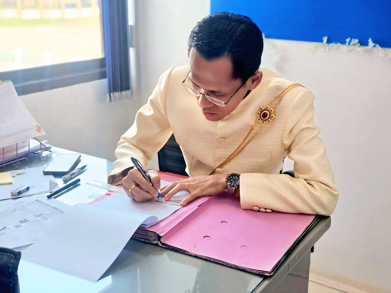 title -  ส.ป.ก.บึงกาฬ ร่วมรณรงค์การแต่งกายตามอัตลักษณ์ไทยสู่สากล ภายต้แนวคิด 